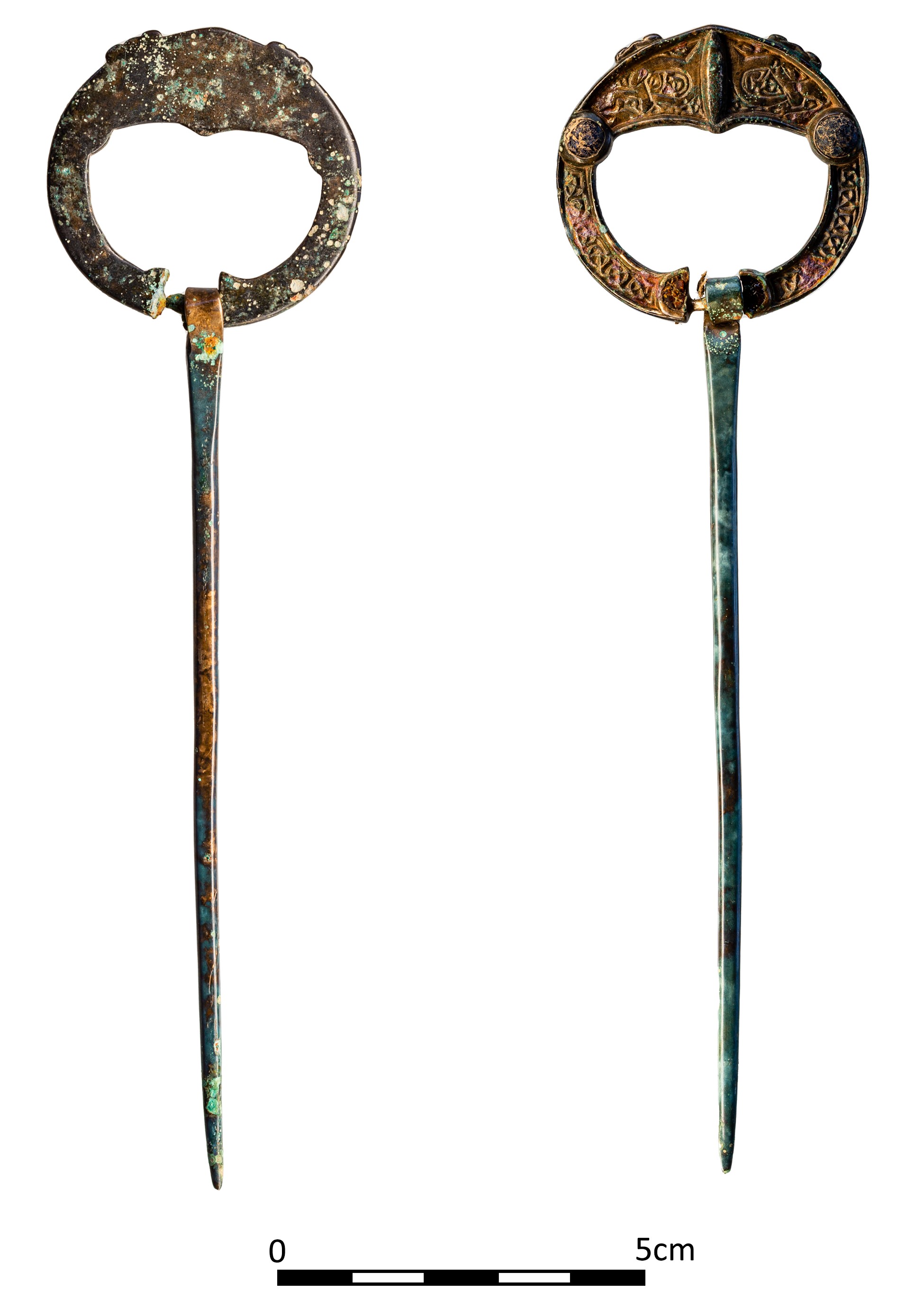 Illustration 10: Back and front of brooch-pin after conservation (Photo: John Channing, AMS)
